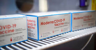 The split suggests that moderna's vaccine doesn't just block the virus in most cases, but it also shields the people who do get sick from the worst outcomes of the disease. Moderna Covid 19 Vaccine Side Effects How Long They Last
