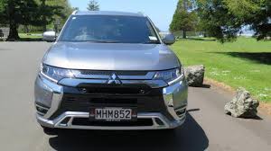 Ofrece una experiencia de conducción nota: Mitsubishi Outlander Phev 2020 Car Review Aa New Zealand