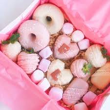 83 Mentions J Aime 21 Commentaires We Re A Bit Sweet Gotthegoodsau Sur Instagram Pink Birthday Dess Dessert Gifts Dessert Boxes Cake Pop Decorating