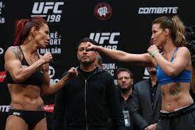 Bellator 259 took place friday at mohegan sun arena. Bellator 259 Cris Cyborg Vs Leslie Smith 2 Weigh In Results Preview Higo Misses Weight For Caldwell Rematch Bloody Elbow