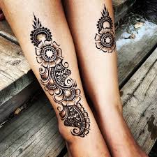 If you want a henna tattoo as complex as the one you see pictured here, please call the studio for an appointment. Trending Henna Tattoo Designs For Legs K4 Fashion