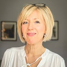 Barbara Hayhurst's Instagram, Twitter & Facebook