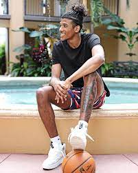 The hunter × hunter manga series, created by yoshihiro togashi, features an extensive cast of characters.it takes place in a fictional universe where licensed specialists known as hunters travel the world taking on special jobs ranging from treasure hunting to assassinations. 23 In Moncler Ideas In 2021 Moncler Cute Rappers Lil Baby