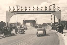 Op 20 september 1944 werden de bruggen voorbereid voor een eventuele vernietiging. Hallo Dordrecht De Zwijndrechtse Brug Wordt Vandaag Geopend In 1939