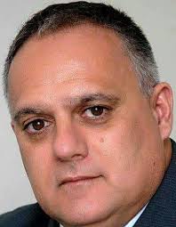 Professor » Andre Luiz dos Santos Cabral » Faculdade de Medicina »  Departamento de Clínica Médica » Somos UFMG