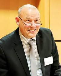 Peter Mensinger's Instagram, Twitter & Facebook