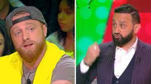 Sur les réseaux sociaux (facebook apparaît comme le canal majeur de diffusion du mouvement) les « gilets jaunes », s'inquiètent. Si Demain Je Peux Etre Votre Porte Parole Le Soutien De Cyril Hanouna Aux Gilets Jaunes Ne Fait Pas L Unanimite Lci