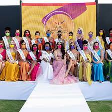 I believe i deserve this title because i have take a look at the top 30 announcement here: Meet The Top 25 Finalists Vying For The Mrs South Africa Crown