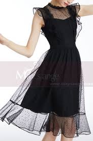 Jul 02, 2021 · mais comme pour le blanc, il suffit de lui ajouter quelques éléments colorés pour qu'une petite robe noire s'invite sans problème à un mariage. Robe Reveillon Robes De Reveillon