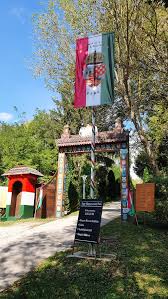 المجر دولة تقع في أوروبا. Karpatia Etterem Karpat Medence Ettermei