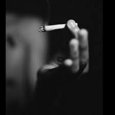 تفسير التدخين في الحلم تفسير رؤيا شخص يدخن في المنام dream images holding hands