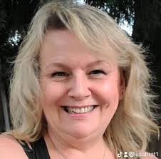 Hi everyone! I'm planning a spa day for my mom this Mother's Day and would  love to take her to a cute brunch spot before all the excitement. Something  fun, cozy, and