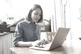 Biasanya pidato perpisahan ini berisi mengenai ucapan terima kasih, ucapan maaf atau bahkan sebuah wasiat/nasihat. Surat Perpisahan Mengucapkan Selamat Tinggal Kepada Rakan Rakan