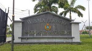 Wmgk) adalah sebuah lapangan terbang tentera yang yang unik kerana lokasinya yang terletak di dalam dua buah negeri di malaysia iaitu kelantan dan terengganu. Wisma Perwira Pangkalan Udara Gong Kedak Jerteh 22000 Jerteh Malaysia Accommodation Clevi Com