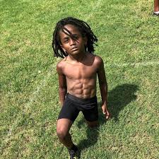 This is because kids have faster metabolisms, which means that their bodies burn calories and fat faster, allowing their abdominal muscles to show through. This Six Year Old With A Six Pack Is Better Than You At Sports Nz Herald