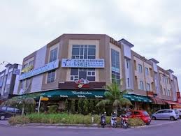 Situated 1.7 km from sabah state museum & heritage village in kota kinabalu, oyo 89847 switz paradise hotel features public parking and a luggage storage throughout the venue. Nida Rooms Gelang Patah Legoland Allure At D Elegance Hotel In Gelang Patah