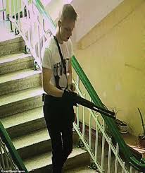 Mass shooting (form of rather indiscriminate mass murder, usually for personal motives, excluding terrorism) (broader sense, dated) rampage; Amoklauf In Schule Das Ist Der Killer