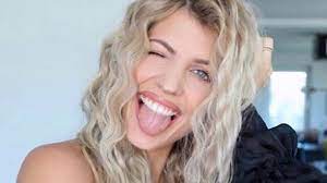From playmate, to bachelor, to promi big brother Platinblonde Haare Sarah Harrison Wagt Einen Neuen Style Promiflash De