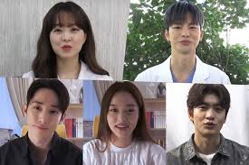 Her life seemed more stable after working as an web novel editor for 6 years, but then she gets diagnosed with a brain cancer. Watch Doom At Your Service Cast Shares Final Words To Their Characters And Viewers On Last Day Of Filming Soompi