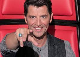 Το the voice of greece, το show που έδωσε φωνή στο όνειρο είναι και πάλι κοντά μας μέσα από τη συχνότητα του σκαϊ.με κριτές τους ελεωνόρα ζουγανέλη, πάνο. O Sakhs Roybas Mas Bazei Sta Paraskhnia Toy The Voice Vid