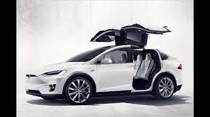 Model x offers a spacious cabin with the world's largest panoramic windshield, and your choice of 5 every model x includes tesla's latest active safety features, such as automatic emergency braking. Tesla Model X Flugelturer Suv Mit 762 Ps