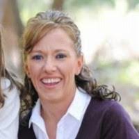 Kelly Simonson's Instagram, Twitter & Facebook