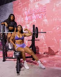 What Is A Muscle Mommy? Meaning And 'Fits To Flex Your Muscles In 
