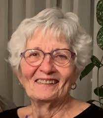 Helen Chapman's Instagram, Twitter & Facebook