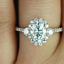 Engagement Ring Photos That Blew Up On Pinterest Wedding Rings Vintage Classy Engagement Ring Popular Engagement Rings