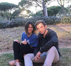 Gonçalo santana lopes é técnico de apoio parlamentar, com um vencimento de 1400 euros mensais. Luisa Beirao Assume Publicamente Que Esta Apaixonada Movenoticias