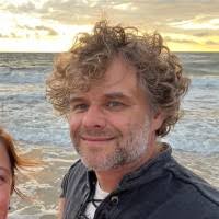 100+ "Eigenberg" profiles