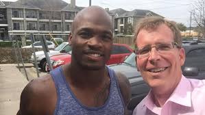 Video: Local Houston television reporter unknowingly interviews Adrian  Peterson