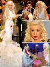 Pin By Anicka Ananasik Ananasova On Ucesy Christina Aguilera Celebrity Weddings Wedding Dresses Lace
