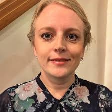 Noreen West's Instagram, Twitter & Facebook