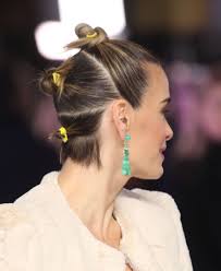 Unique hair accessories that hold every hair type and thickness, without. 40 Gorgeous Updos For Short Hair Best Updo Hairstyles For Short Hair