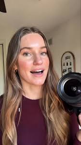 If you wanna learn how to use a camera to create content in 2026… I'm your  girl. 💁🏻‍♀️ Settings. Lighting. Audio. Editing. I'm breaking it all down  (plus more) step-by-step into daily