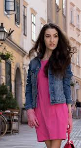 How To Wear Cocktail Dress Casually Brunette From Wall Street Fashion Summer City Fashion Checks Fashion