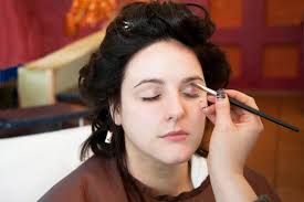 4 Fool-Proof Wedding Makeup Tips From A Bride & An Expert