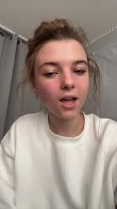 Alana Downs's Instagram, Twitter & Facebook