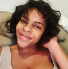 Hey does anyone know if Duolingo is a good place to start for this? Or is  there any other space which you recommend?? And can someone please teach me  the basics of