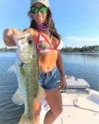 Pin By Christopherson Info On Fishing Women Fishing Girls Hot Fly Fishing Women Fish