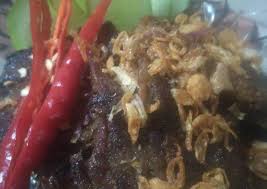 Hidangan ini tampak seperti gulai. Resep Empal Goreng Yang Yummy