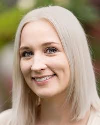 Theresa Dill's Instagram, Twitter & Facebook