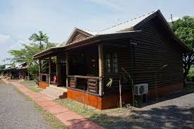 Lihat tawaran untuk eagle ranch resort, termasuk kadar boleh dibayar balik sepenuhnya dengan pembatalan percuma. Eagle Ranch Resort Port Dickson Tawar Percutian Ala Koboi