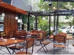 Makanya kamu jangan heran jika menemukan nama warung yang aneh bin unik seperti di bawah ini. Tempat Kuliner Terpopuler