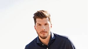 How to say λουκασ γιωρκασ in greek? O Loykas Giwrkas Milaei Gia Th Maxh Toy Me To Alkool Moy Exei Symbei Na Trexw Sth Syggroy Gymnos