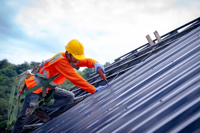 5 Reasons You May Need To Hire A Metal Roofing Contractor - The Architects  Diary