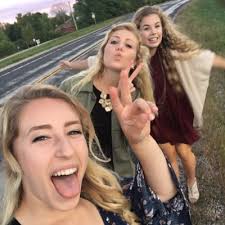 Cassandra Nicholson (@cassandra2799)