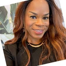 Amanda Kison's Instagram, Twitter & Facebook