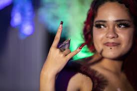 Mirada al interior del deslumbrante mundo de las quinceañeras en San Diego 